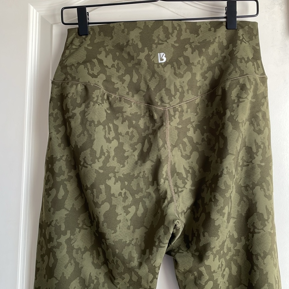 COPY - BuffBunny Confidential Leggings XXL